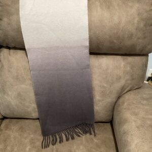 100% Cashmere scarf of  Ombré shades of black grey by Daya